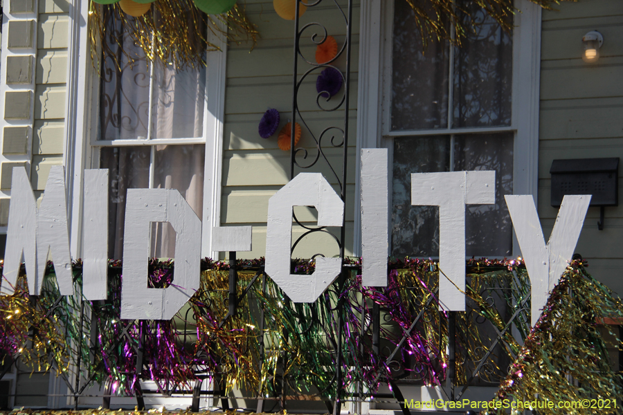 Krewe-of-House-Floats-00996-Mid-City-2021