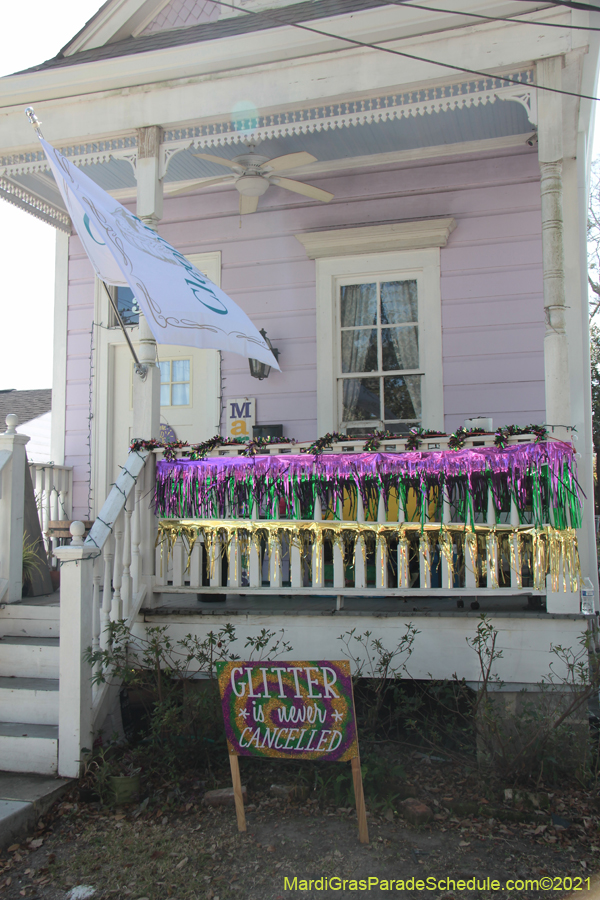 Krewe-of-House-Floats-00997-Mid-City-2021