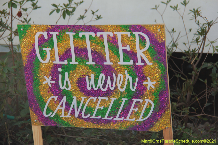 Krewe-of-House-Floats-00998-Mid-City-2021