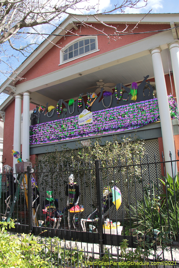 Krewe-of-House-Floats-01005-Mid-City-2021