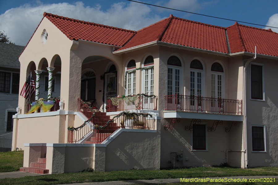 Krewe-of-House-Floats-01061-Mid-City-2021