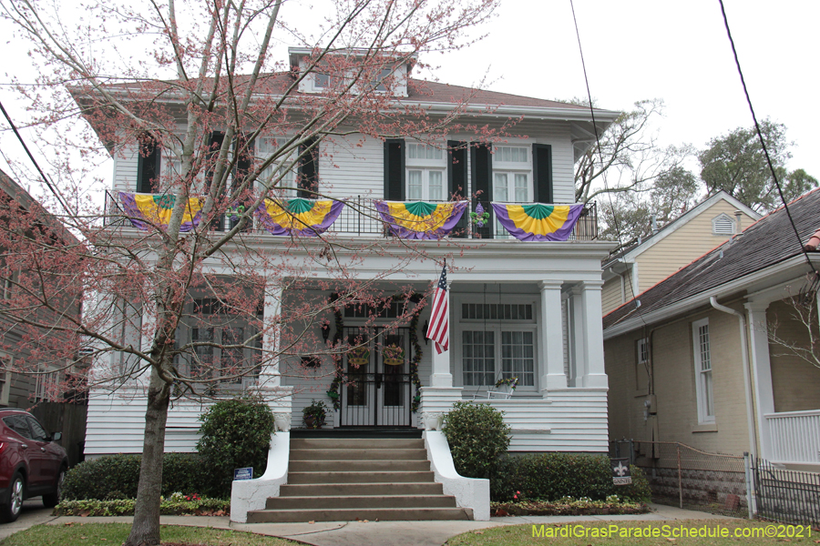 Krewe-of-House-Floats-01355-University-Uptown-2021