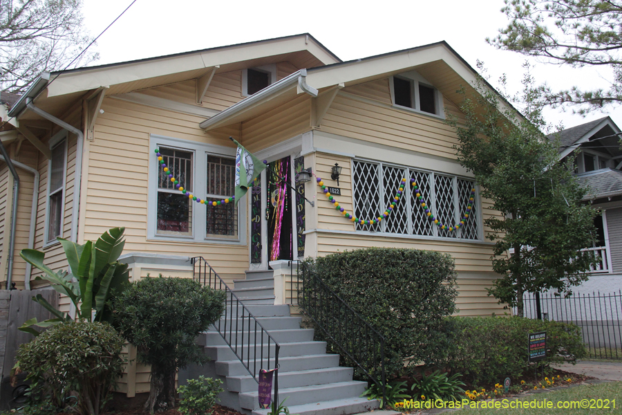 Krewe-of-House-Floats-01371-University-Uptown-2021