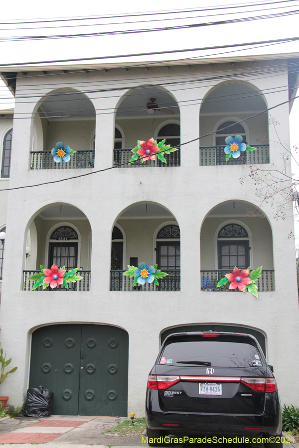 Krewe-of-House-Floats-01378-University-Uptown-2021