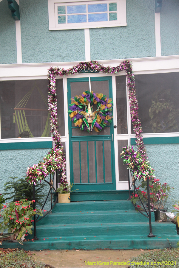 Krewe-of-House-Floats-01381-University-Uptown-2021