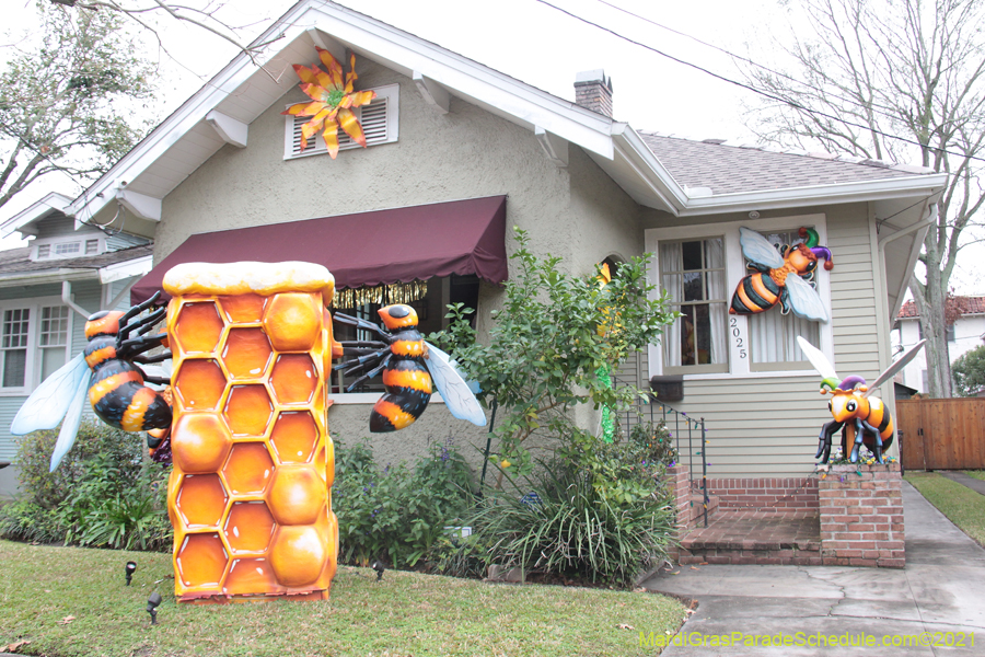 Krewe-of-House-Floats-01383-University-Uptown-2021