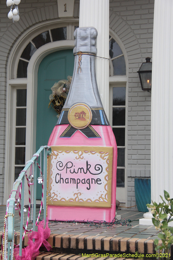 Krewe-of-House-Floats-01396-University-Uptown-2021