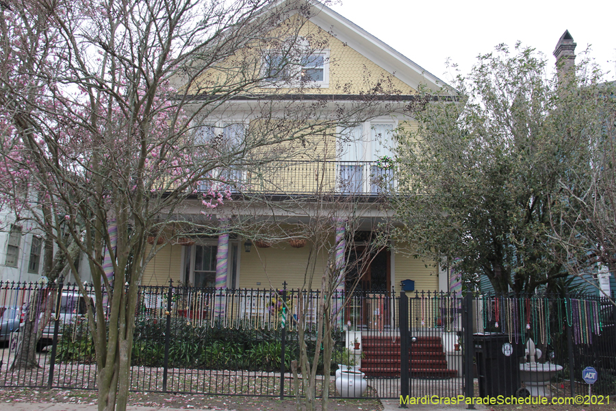 Krewe-of-House-Floats-01398-University-Uptown-2021