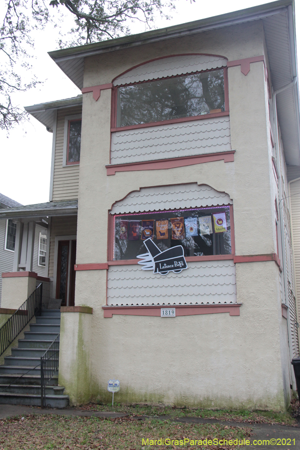 Krewe-of-House-Floats-01401-University-Uptown-2021