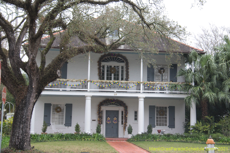 Krewe-of-House-Floats-01404-University-Uptown-2021