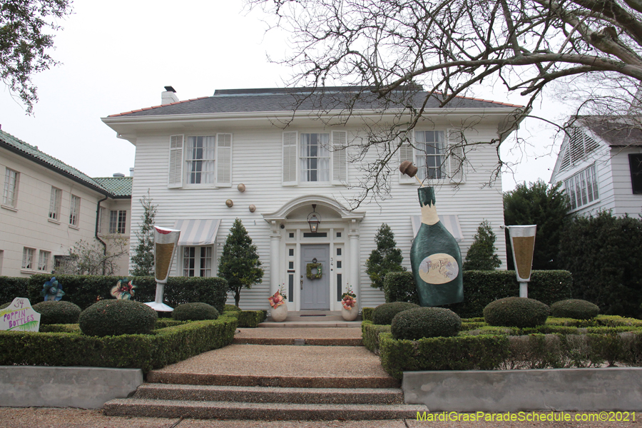 Krewe-of-House-Floats-01405-University-Uptown-2021