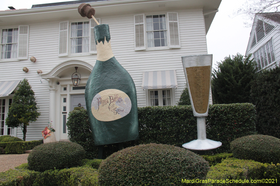 Krewe-of-House-Floats-01406-University-Uptown-2021