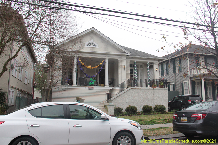 Krewe-of-House-Floats-01415-University-Uptown-2021