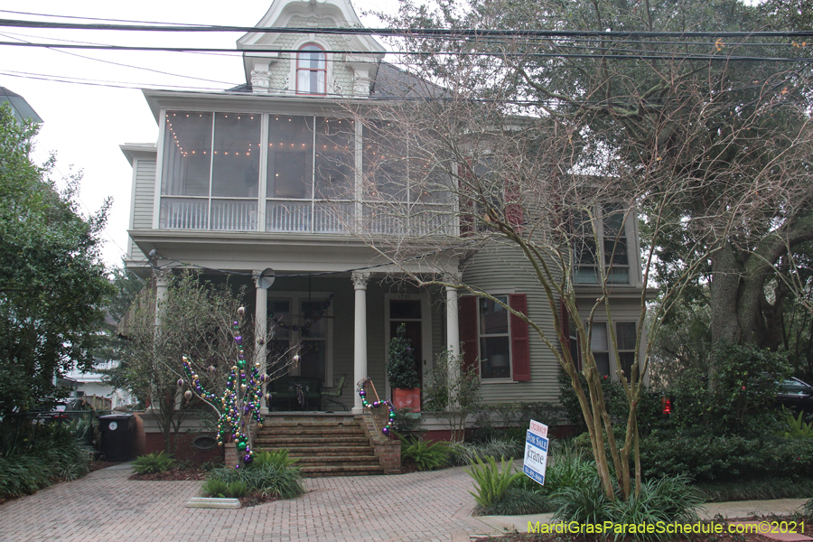 Krewe-of-House-Floats-01416-University-Uptown-2021