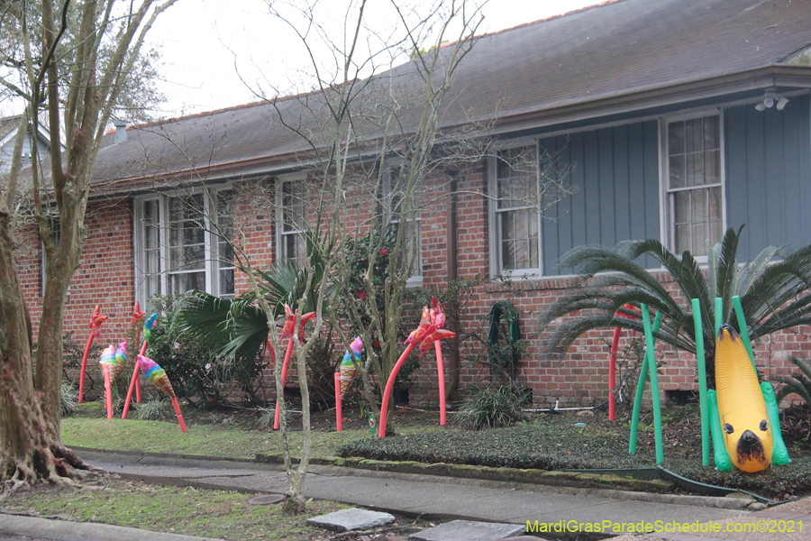 Krewe-of-House-Floats-01418-University-Uptown-2021