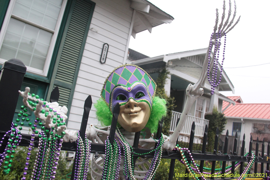 Krewe-of-House-Floats-01425-University-Uptown-2021