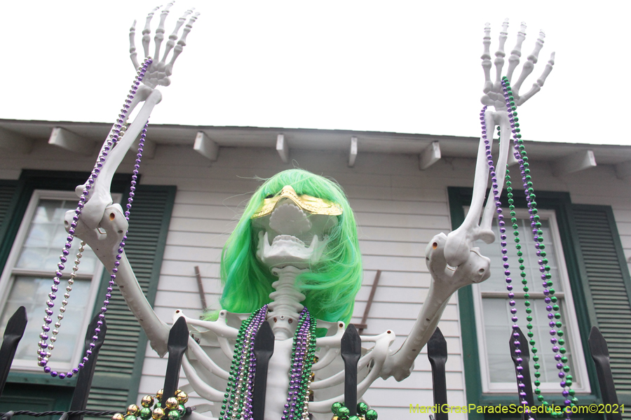 Krewe-of-House-Floats-01426-University-Uptown-2021