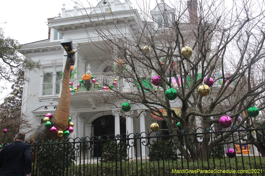 Krewe-of-House-Floats-01437-University-Uptown-2021