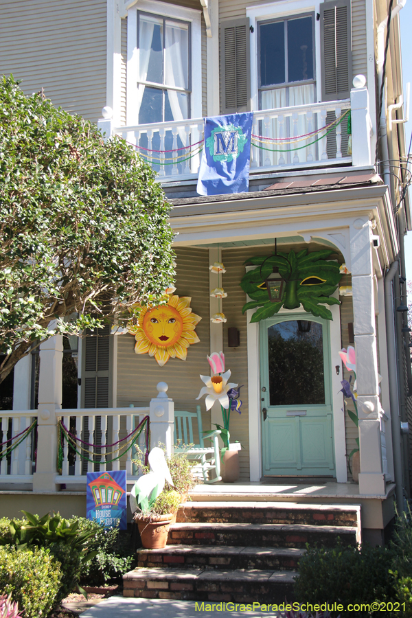 Krewe-of-House-Floats-01960-Uptown-2021