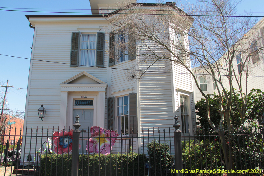 Krewe-of-House-Floats-01963-Uptown-2021