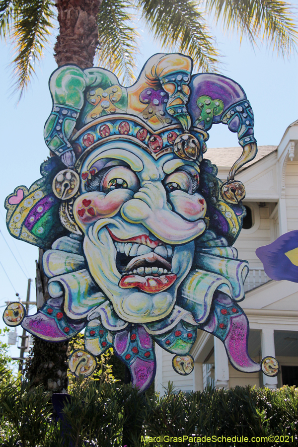 Krewe-of-House-Floats-01969-Uptown-2021