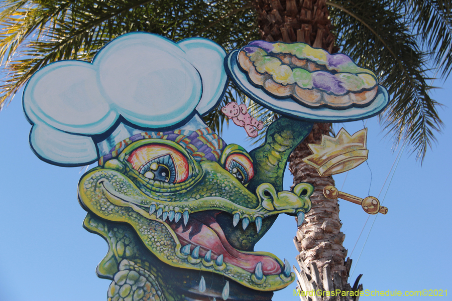 Krewe-of-House-Floats-01978-Uptown-2021