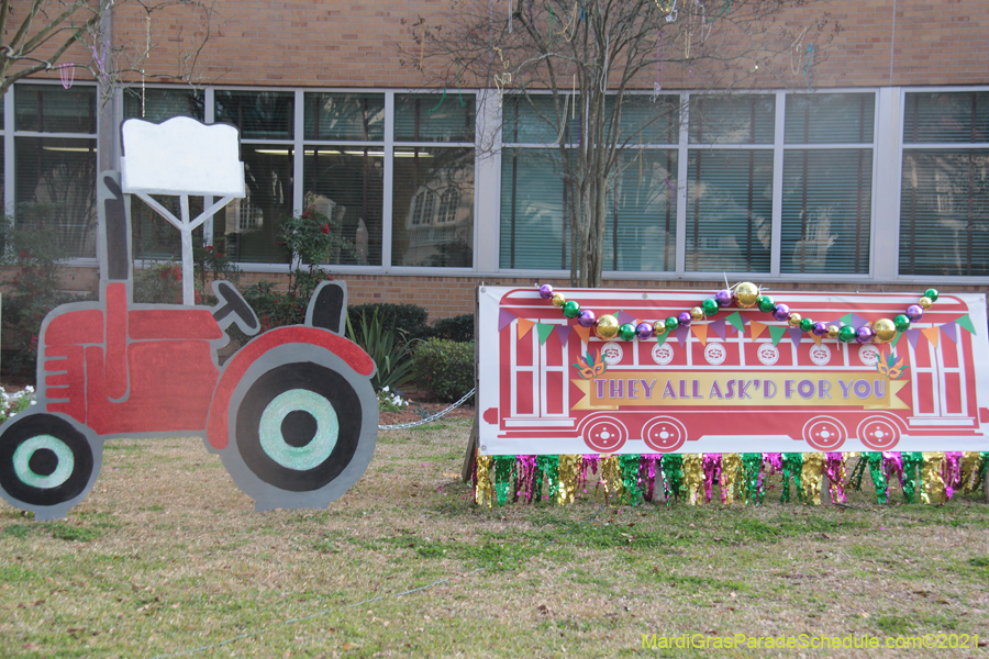 Krewe-of-House-Floats-02017-Uptown-2021