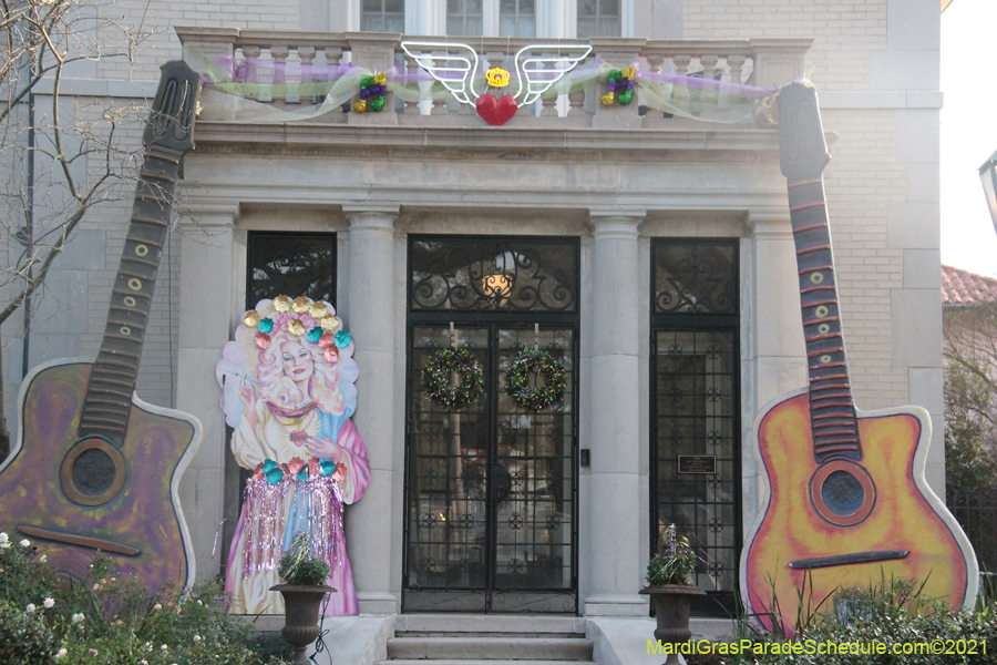 Krewe-of-House-Floats-02019-Uptown-2021