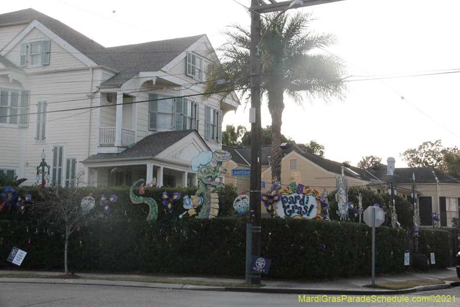 Krewe-of-House-Floats-02034-Uptown-2021