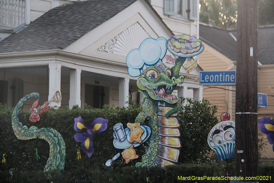 Krewe-of-House-Floats-02035-Uptown-2021