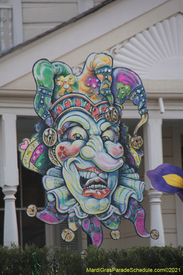 Krewe-of-House-Floats-02037-Uptown-2021