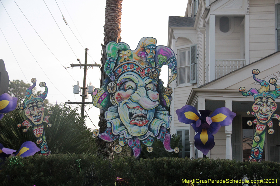 Krewe-of-House-Floats-02040-Uptown-2021
