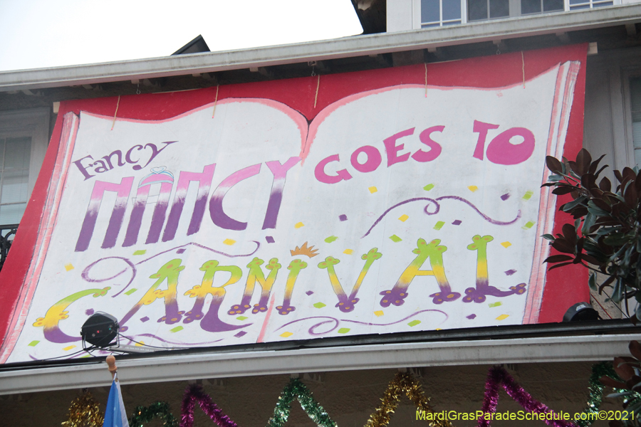 Krewe-of-House-Floats-02054-Uptown-2021