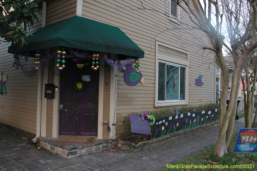 Krewe-of-House-Floats-02065-Uptown-2021