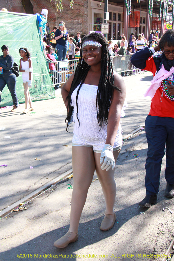 2016-le-Krewe-of-Iris-009637