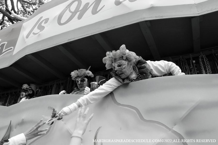 Krewe-of-Iris-00068-2022