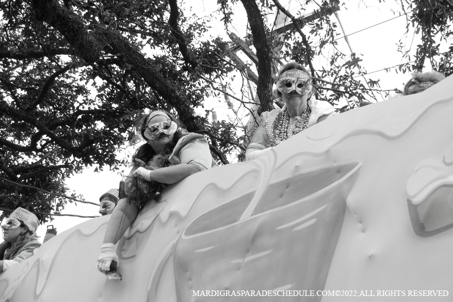 Krewe-of-Iris-00162-2022