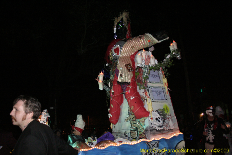 Krewe-du-Vieux-Mardi-Gras-French-Quarter-New-Orleans-2009-0142