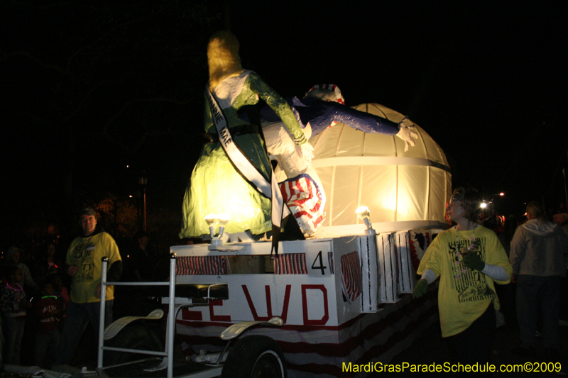 Krewe-du-Vieux-Mardi-Gras-French-Quarter-New-Orleans-2009-0151