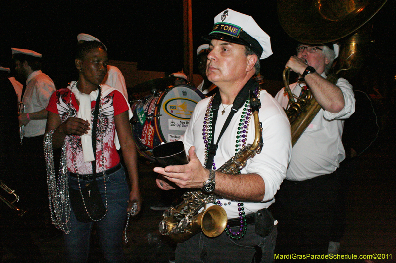 Krewe-du-Vieux-2011-Mardi-Gras-0134