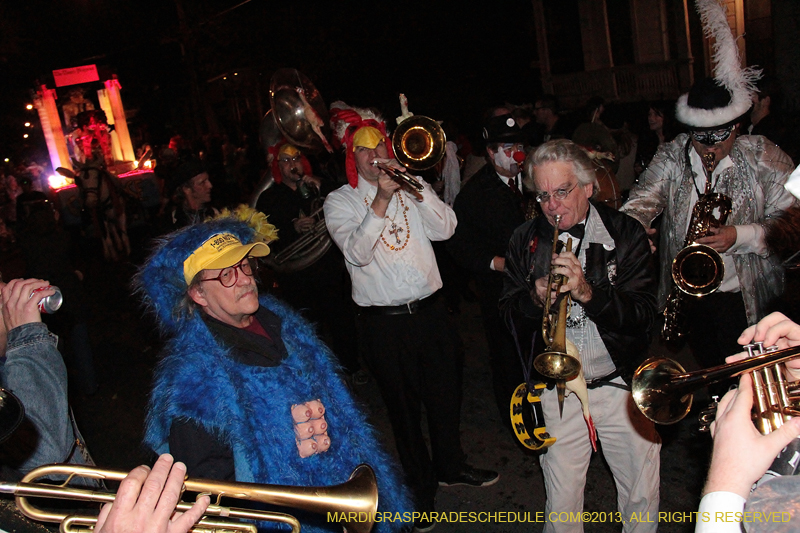 2013-Krewe-du-Vieux-1102
