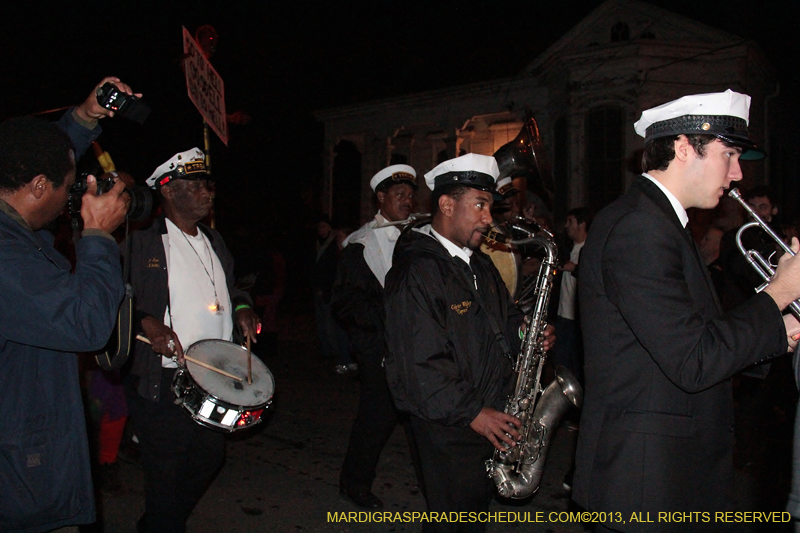2013-Krewe-du-Vieux-1119