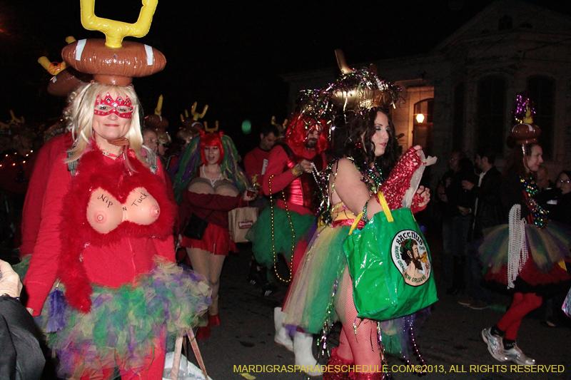 2013-Krewe-du-Vieux-1127