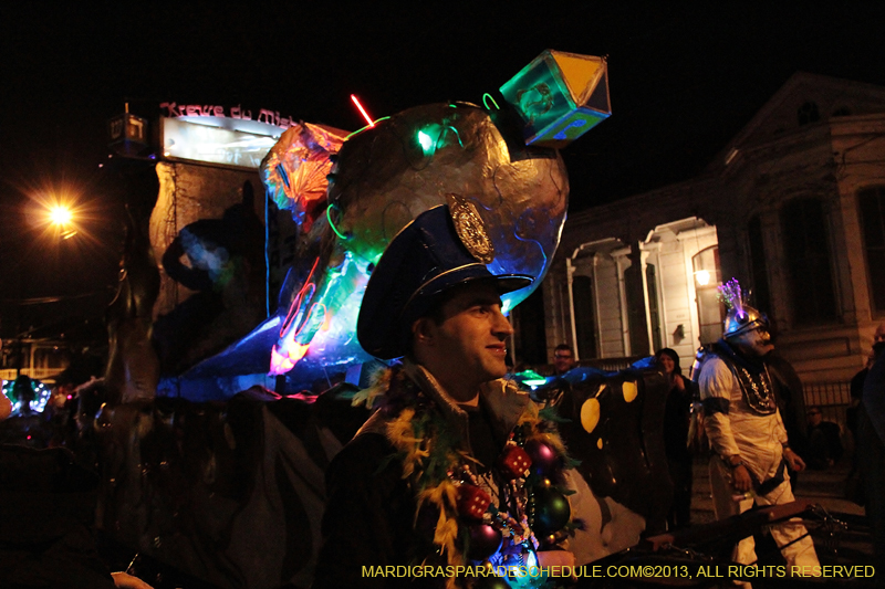 2013-Krewe-du-Vieux-1142