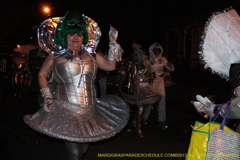 2013-Krewe-du-Vieux-1143
