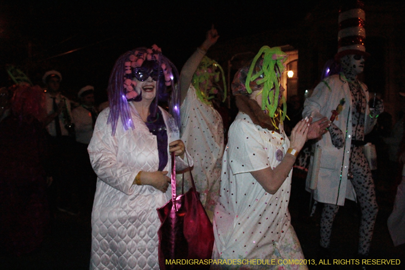 2013-Krewe-du-Vieux-1202