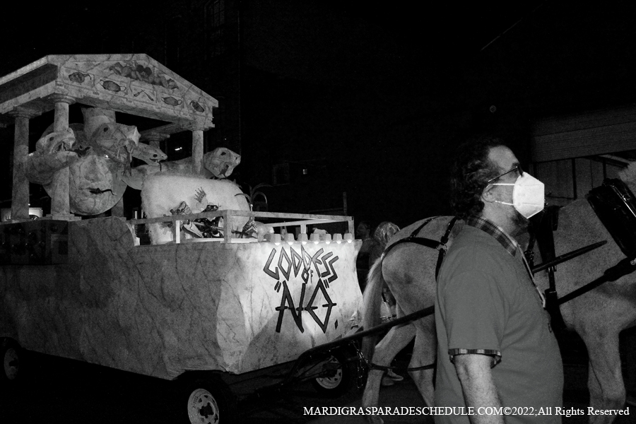 Krewe-du-Vieux00008-2022