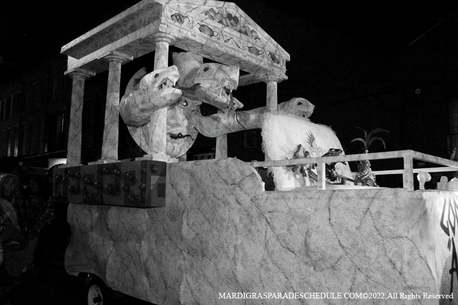 Krewe-du-Vieux00009-2022