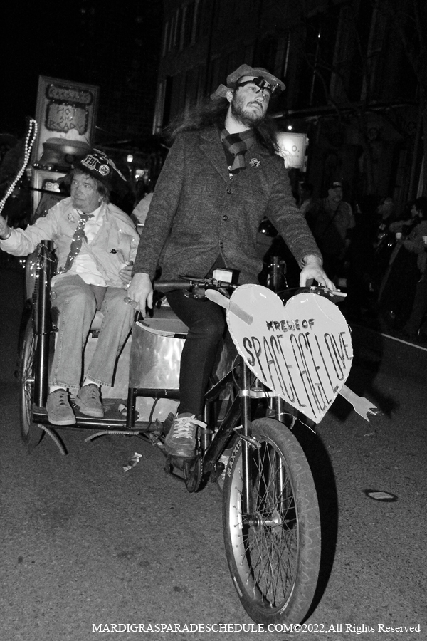 Krewe-du-Vieux00024-2022