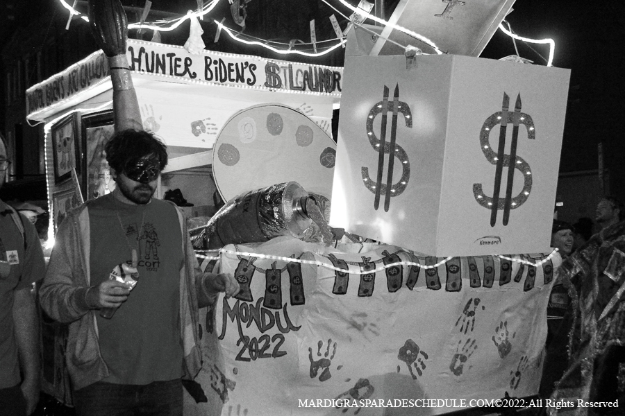 Krewe-du-Vieux00039-2022